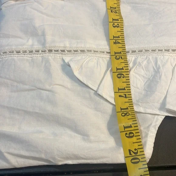 White Ruffle, button up, tie in front a shirt, Size XL - Picture 7 of 10